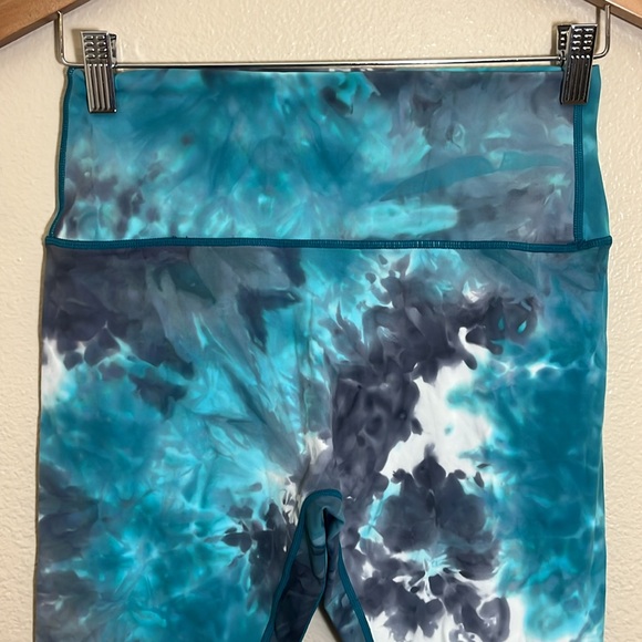 Teal Gray Tie-Dye Athletic Leggings - Picture 2 of 7